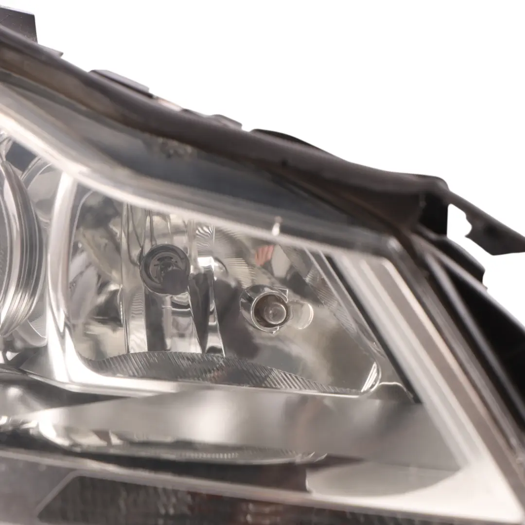 Headlamp Headlight Lamp Light Front Right O/S to Mercedes W204 with Part number A2048205259 Mercedes W204 Headlamp Headlight Lamp Light Front Right O/S - SKU RHD-A2048205259 - Part number A2048205259