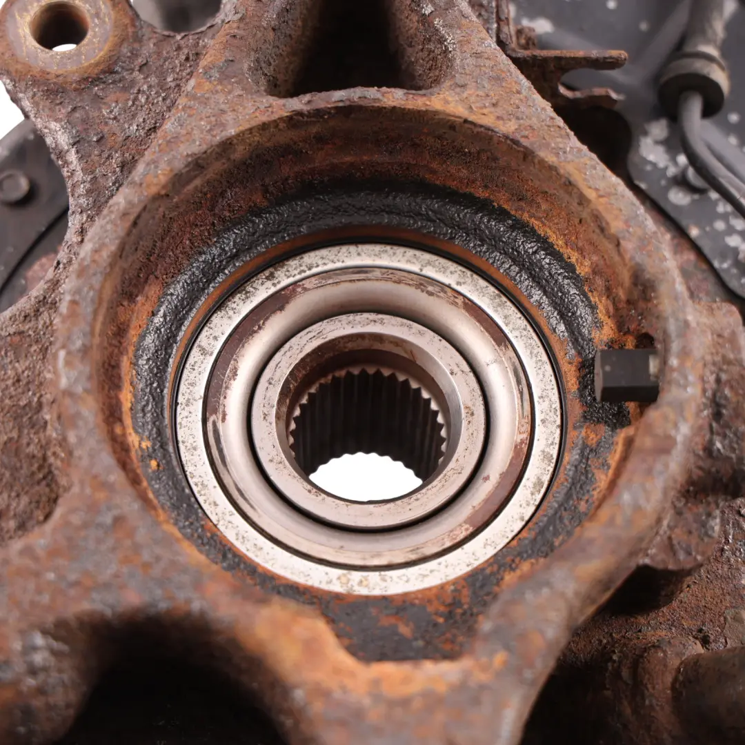 Carrier Knuckle Rear Left N/S 4H22-7G366-BA to Land Rover Discovery 3 L318 Wheel with Part number RLH500030 Land Rover Discovery 3 L318 Wheel Carrier Knuckle Rear Left N/S 4H22-7G366-BA - SKU RLH500030 - Part number RLH500030