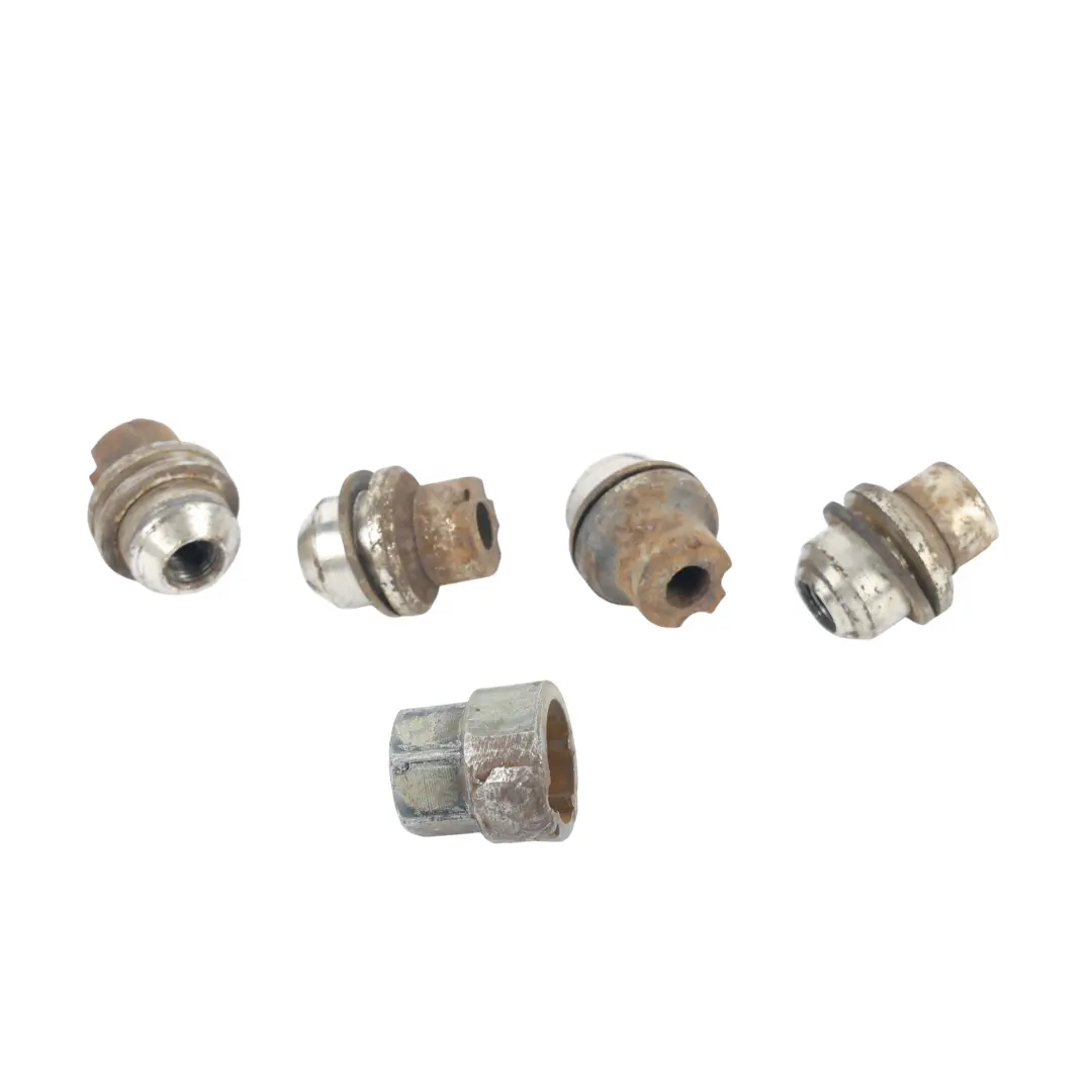 Set Tuercas Pernos Rueda para Land Rover Discovery 2 L319 L318 con número de pieza STC3420 Land Rover Discovery 2 L319 L318 Set Tuercas Pernos Rueda - SKU STC3420 - Número de pieza STC3420