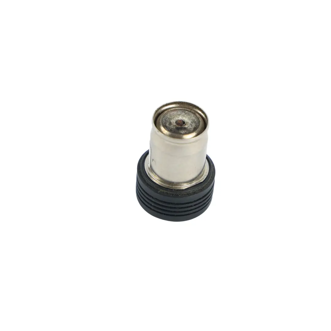 Zigarettenanzünder 12V Steckdose für Land Rover Discovery 2 L318 mit Teilenummer STC4838 Land Rover Discovery 2 L318 Zigarettenanzünder 12V Steckdose - SKU STC4838 - Teilenummer STC4838