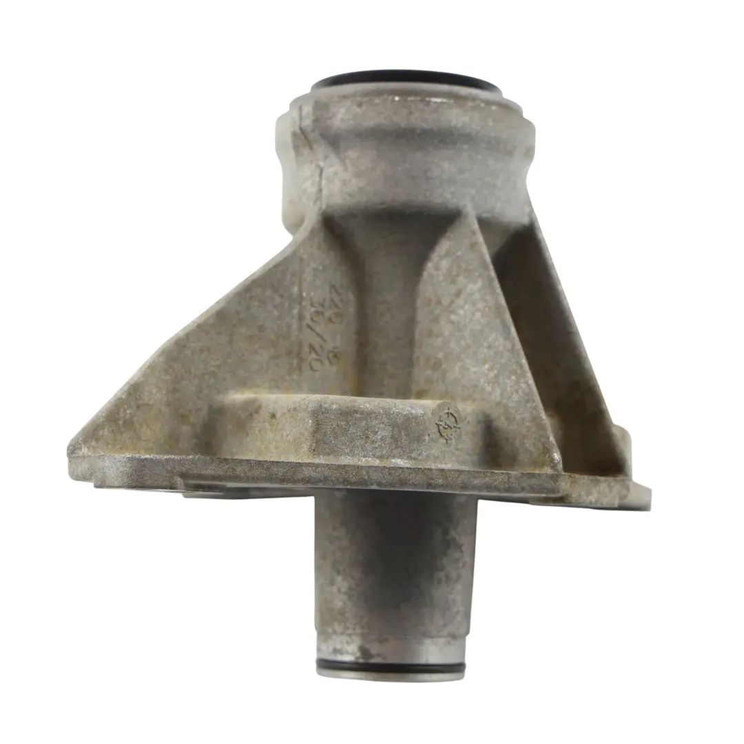 Supporto Cuscinetto Semiasse Anteriore Range Rover L322 per Land Rover con numero di parte TAU000040 Land Rover Supporto Cuscinetto Semiasse Anteriore Range Rover L322 - SKU TAU000040 - Numero di parte TAU000040