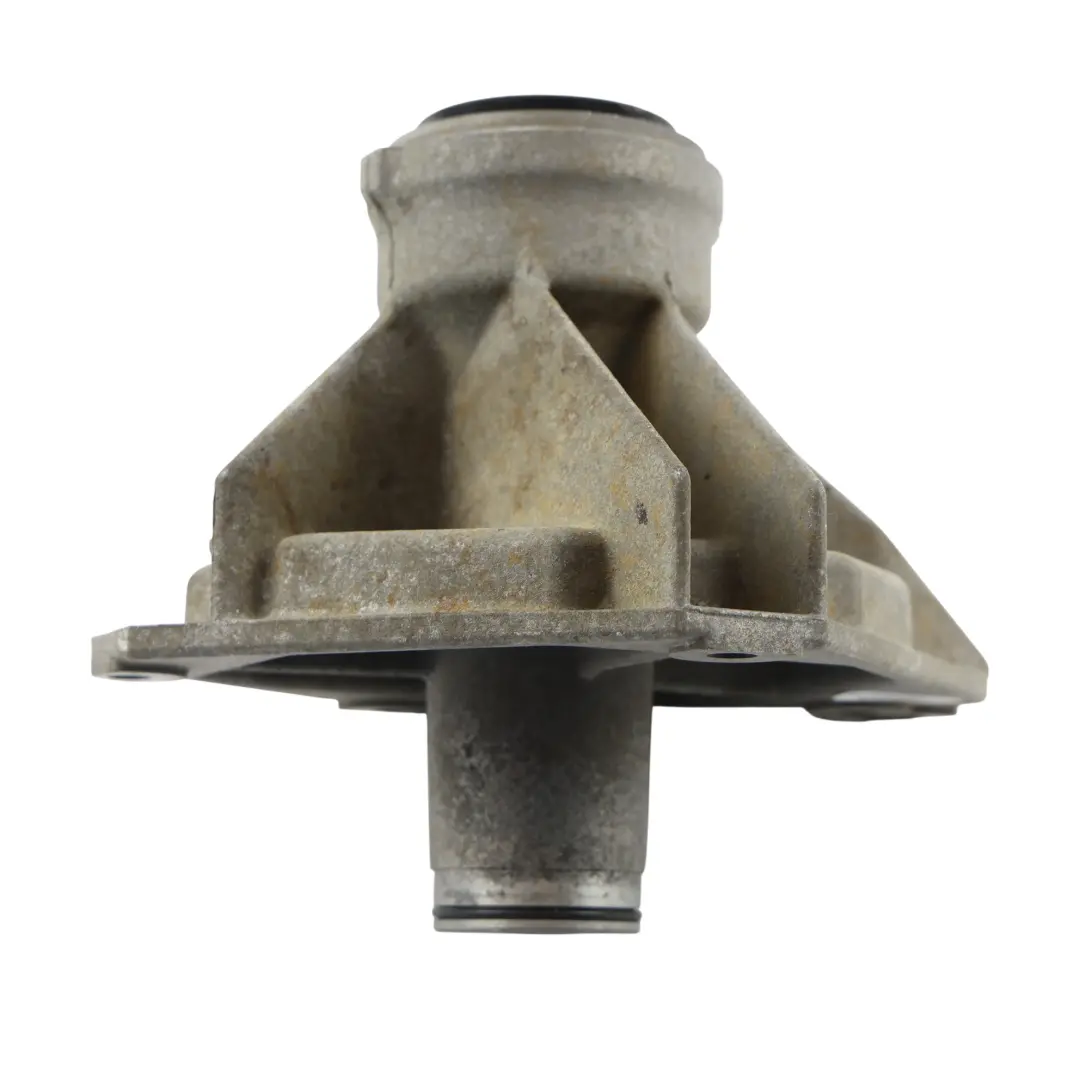 Range Rover L322 Front Axle Driveshaft Bracket Bearing Carrier Mount - SKU TAU000040 - Part number TAU000040
