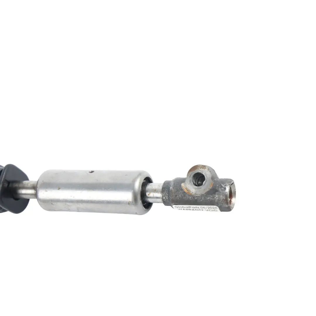 Transmission Lever Knob to Land Rover Discovery 2 L318 Manual with Part number UKJ000020AYW Land Rover Discovery 2 L318 Manual Transmission Lever Knob - SKU UKJ000020AYW - Part number UKJ000020AYW