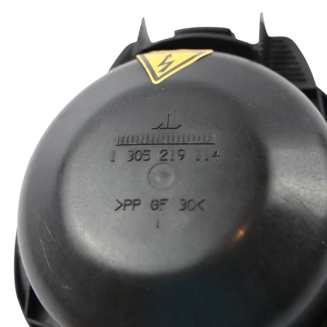Pannello Copertura Lampadina Fanale Posteriore per Range Rover L322 con numero di parte XCA000040 Range Rover L322 Pannello Copertura Lampadina Fanale Posteriore - SKU XCA000040 - Numero di parte XCA000040