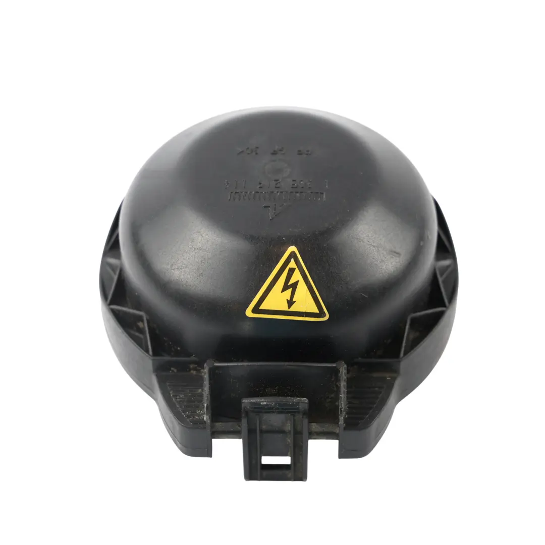 Lamp Bulb Cover Panel Trim Right Left O/N/S to Range Rover L322 Rear with Part number XCA000040 Range Rover L322 Rear Lamp Bulb Cover Panel Trim Right Left O/N/S - SKU XCA000040 - Part number XCA000040