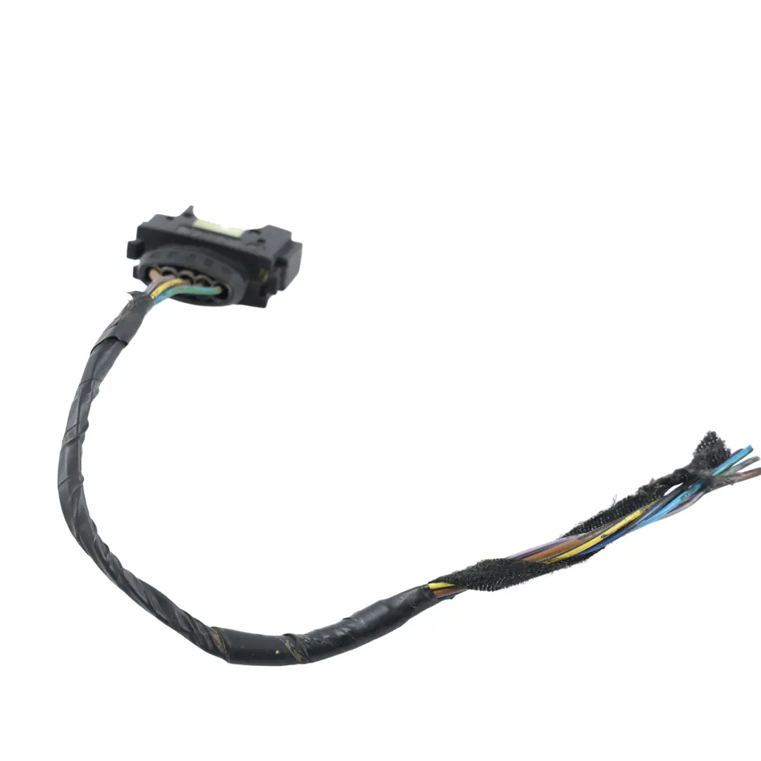 Feu Arrière Câble Faisceau Prise Droit pour Range Rover L322 à propos du numéro de pièce XFB000257 Range Rover L322 Feu Arrière Câble Faisceau Prise Droit - SKU XFB000257-2 - Numéro de pièce XFB000257