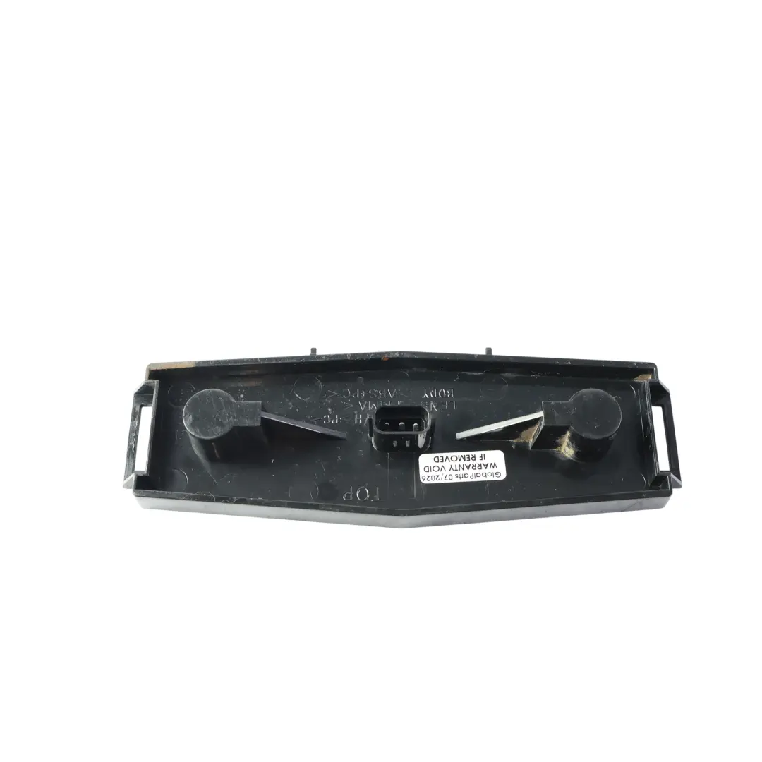 Land Rover Discovery L318 Soporte Lámpara Trasera Izq Der - SKU XFM100310 - Número de pieza XFM100310