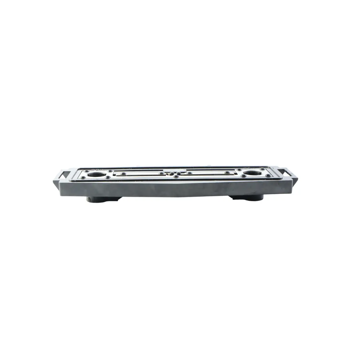 Land Rover Discovery L318 Soporte Lámpara Trasera Izq Der - SKU XFM100310 - Número de pieza XFM100310