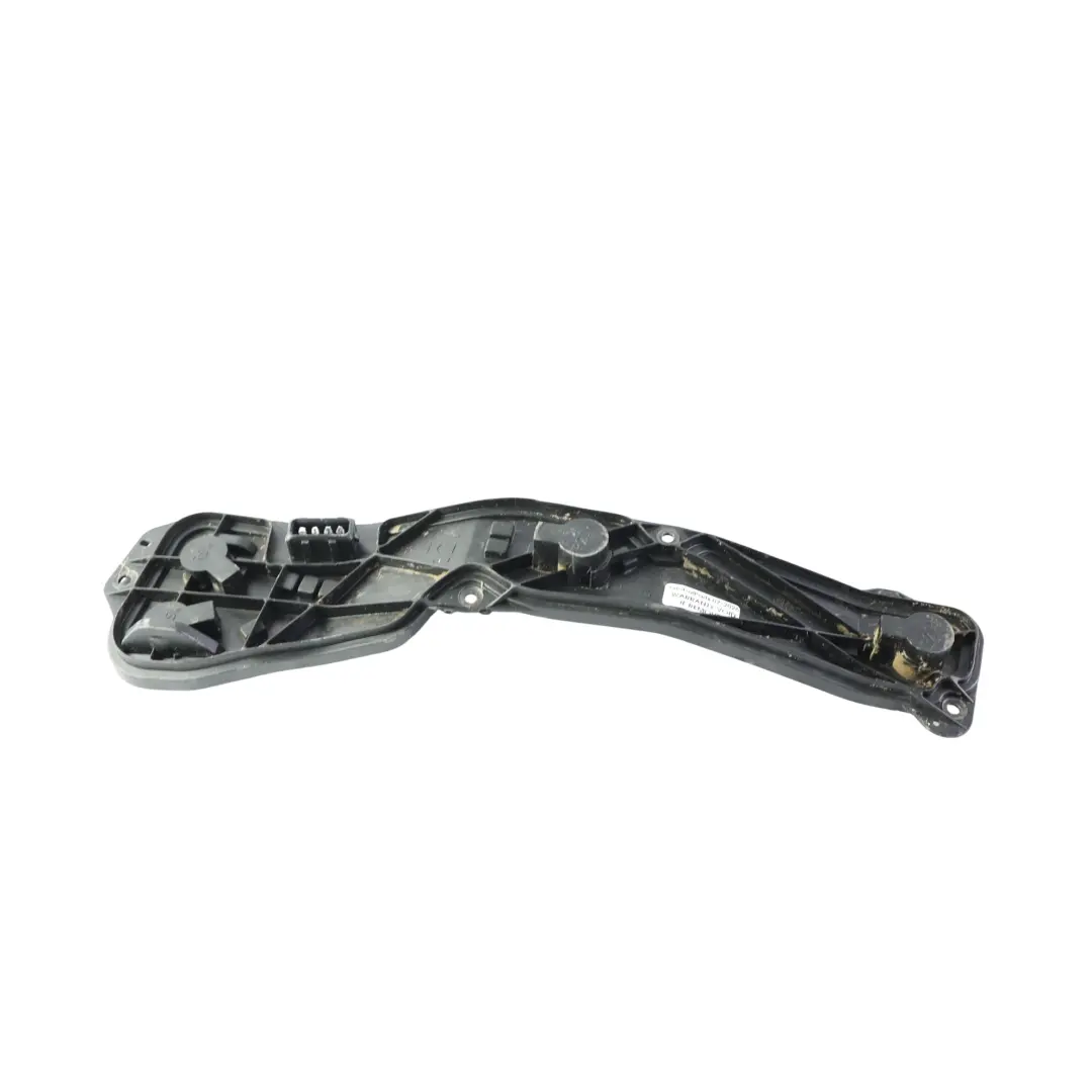 Heckleuchte Lampenhalter Abdeckung Links für Land Rover Discovery 2 L318 mit Teilenummer XFM100330 Land Rover Discovery 2 L318 Heckleuchte Lampenhalter Abdeckung Links - SKU XFM100330 - Teilenummer XFM100330