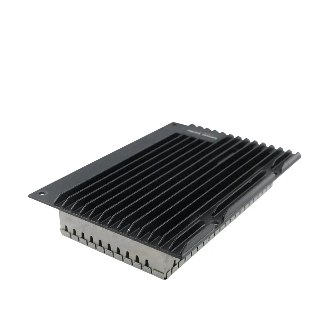 Amplificatore Radio Harman Kardon Logic 7 per Land Rover Discovery 3 L319 con numero di parte XQK500103 Land Rover Discovery 3 L319 Amplificatore Radio Harman Kardon Logic 7 - SKU XQK500103 - Numero di parte XQK500103
