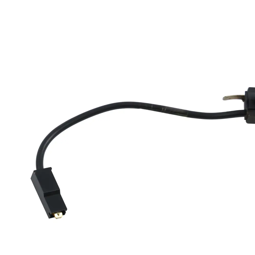 Amplificatore Antenna Portellone per Land Rover Discovery 3 L319 con numero di parte XUE000020D Land Rover Discovery 3 L319 Amplificatore Antenna Portellone - SKU XUE000020D - Numero di parte XUE000020D