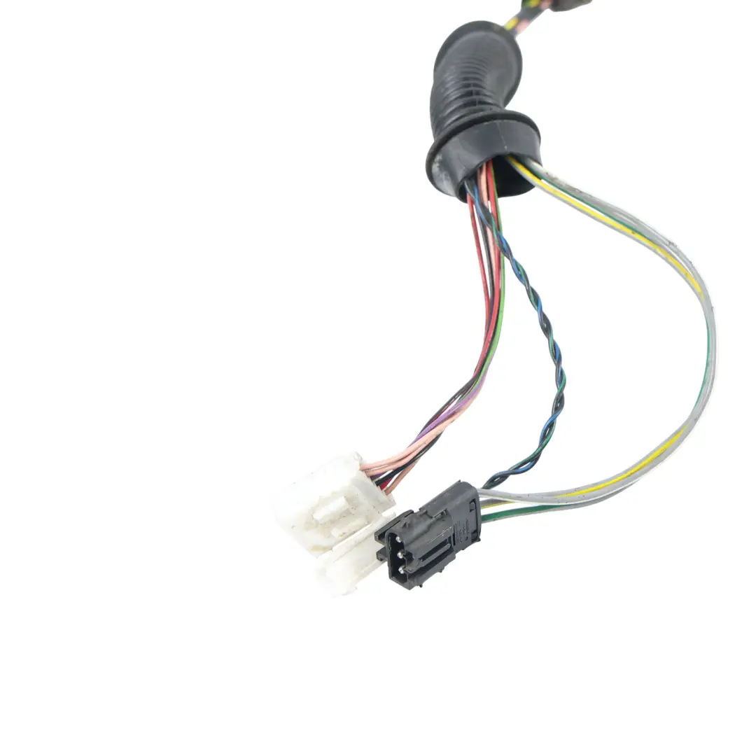 Cablaggio Porta Posteriore Sinistra per Land Rover Discovery 2 L318 con numero di parte YMM000390 Land Rover Discovery 2 L318 Cablaggio Porta Posteriore Sinistra - SKU YMM000390 - Numero di parte YMM000390