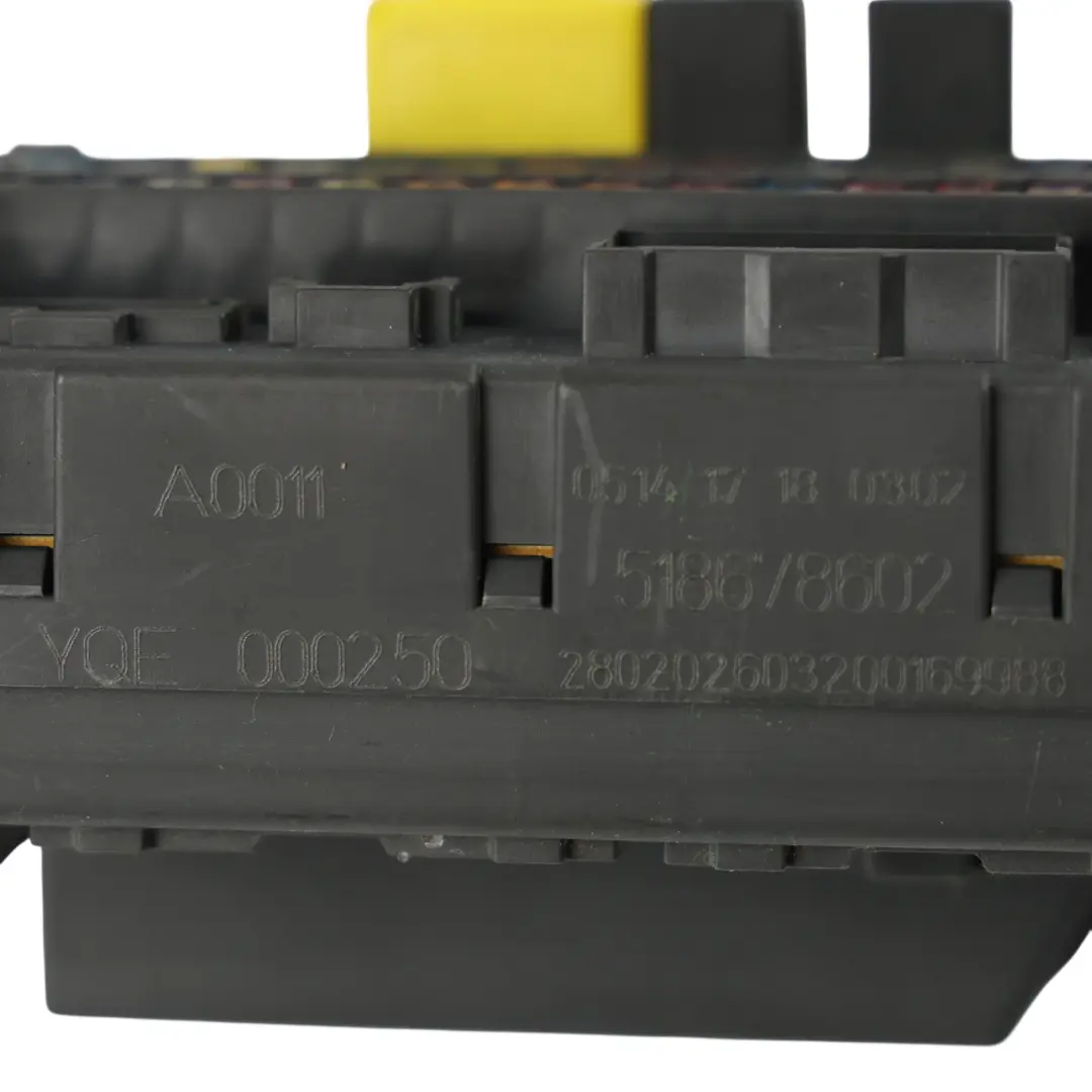 Land Rover Discovery 2 Scatola Fusibili Principale Interno Cablaggio - SKU YQE000250 - Numero di parte YQE000250