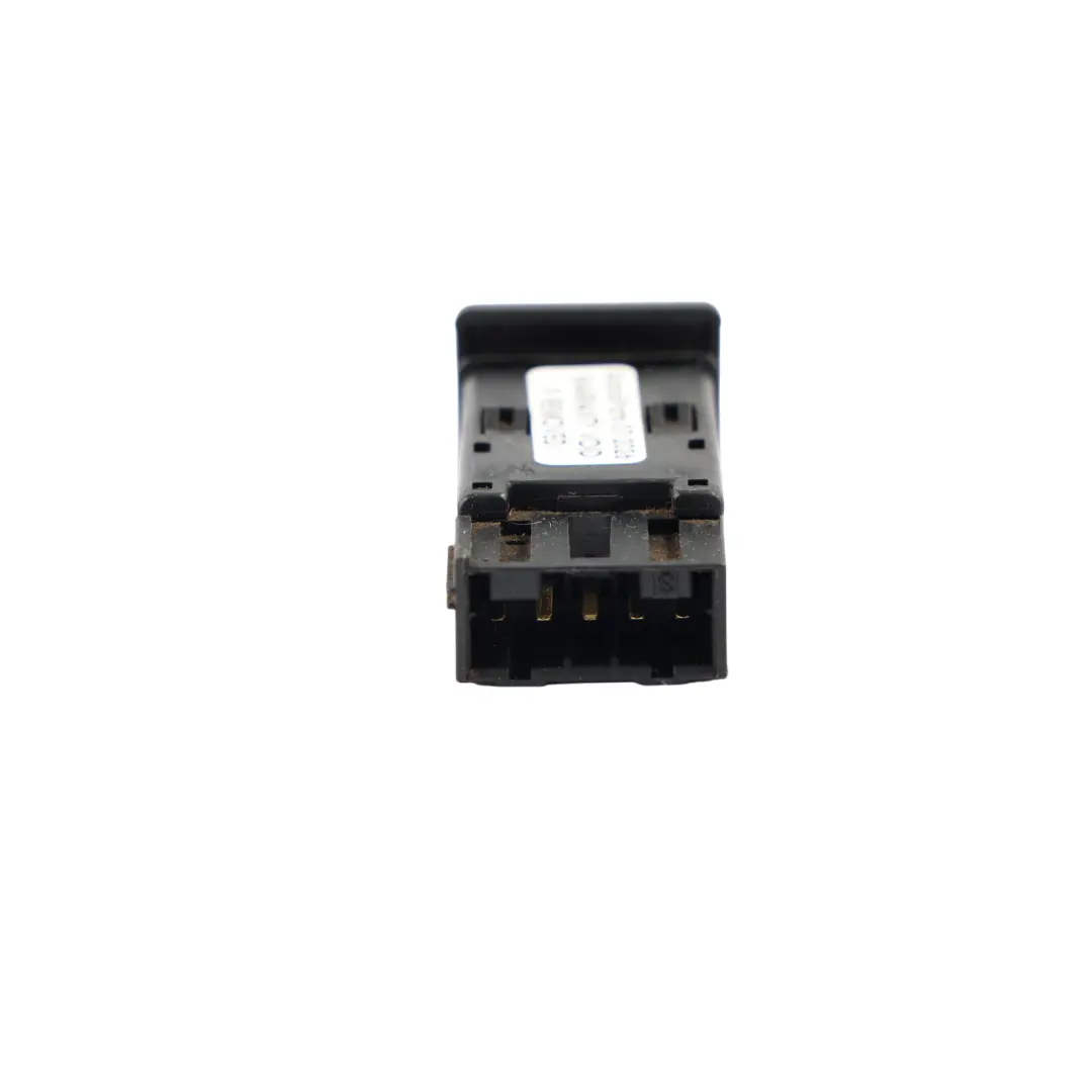 Interruptor Advertencia Peligro Consola para Land Rover Discovery 2 L318 con número de pieza YUG102372 Land Rover Discovery 2 L318 Interruptor Advertencia Peligro Consola - SKU YUG102372 - Número de pieza YUG102372