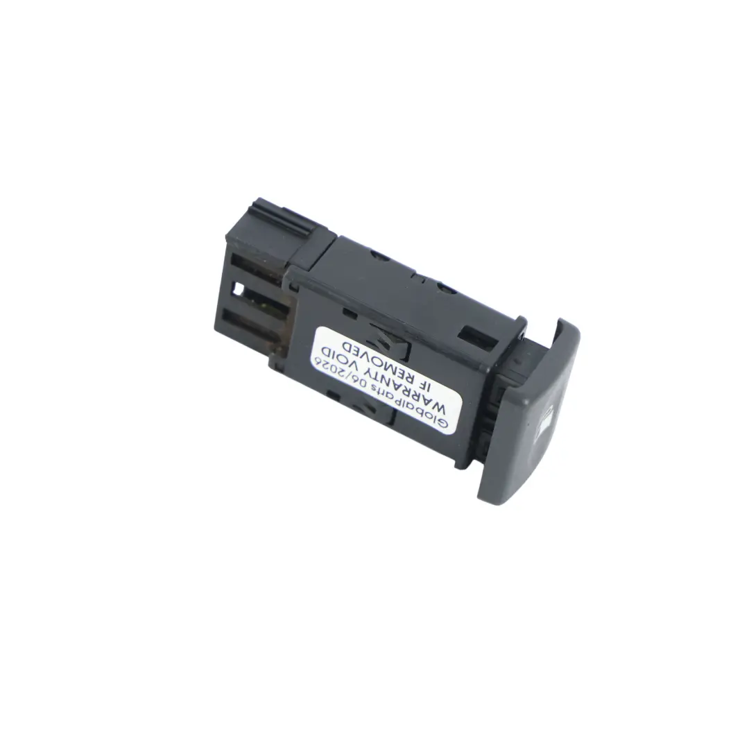 Pulsante Sportello Carburante per Land Rover Discovery 2 con numero di parte YUG102390 Land Rover Discovery 2 Pulsante Sportello Carburante - SKU YUG102390 - Numero di parte YUG102390