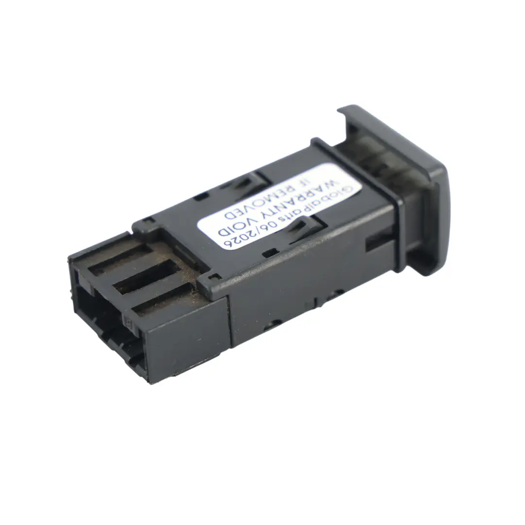 Land Rover Discovery 2 L318 Fuel Flap Release Switch Button - SKU YUG102390 - Part number YUG102390