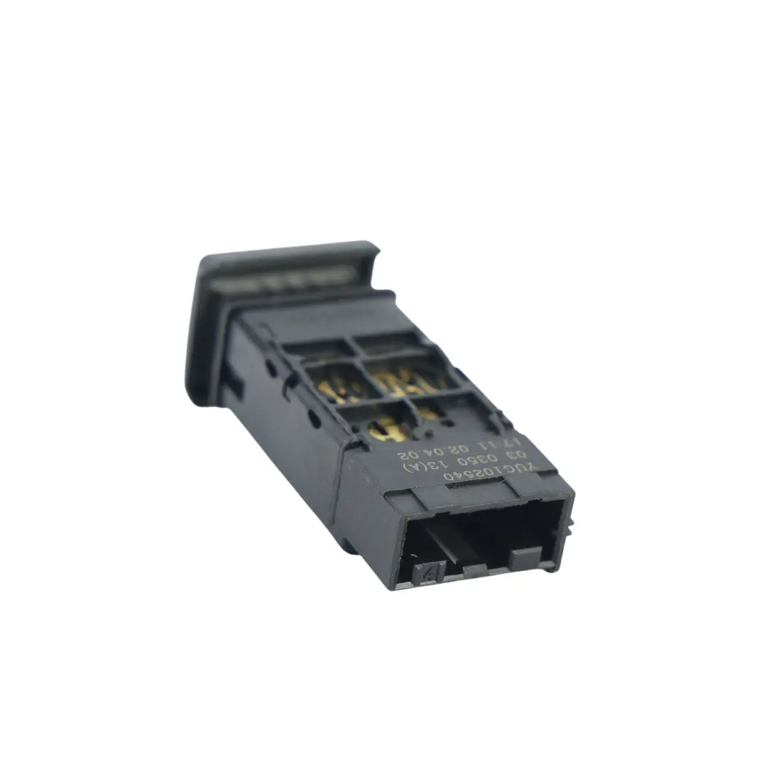 Bouton Vitre Chauffante Arrière pour Land Rover Discovery 2 L318 à propos du numéro de pièce YUG102540 Land Rover Discovery 2 L318 Bouton Vitre Chauffante Arrière - SKU YUG102540 - Numéro de pièce YUG102540
