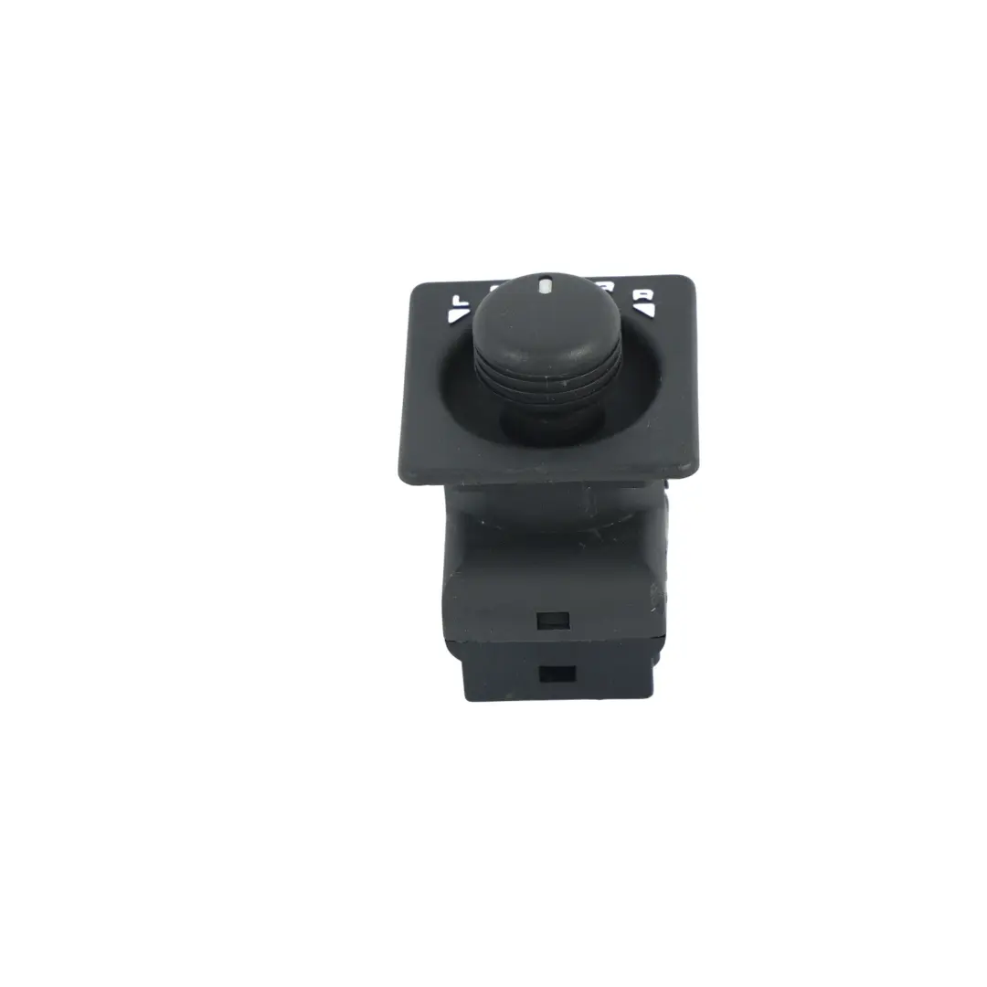Interruptor Espejo Ajuste Plegado para Land Rover Discovery 2 L318 con número de pieza YUH100260 Land Rover Discovery 2 L318 Interruptor Espejo Ajuste Plegado - SKU YUH100260 - Número de pieza YUH100260