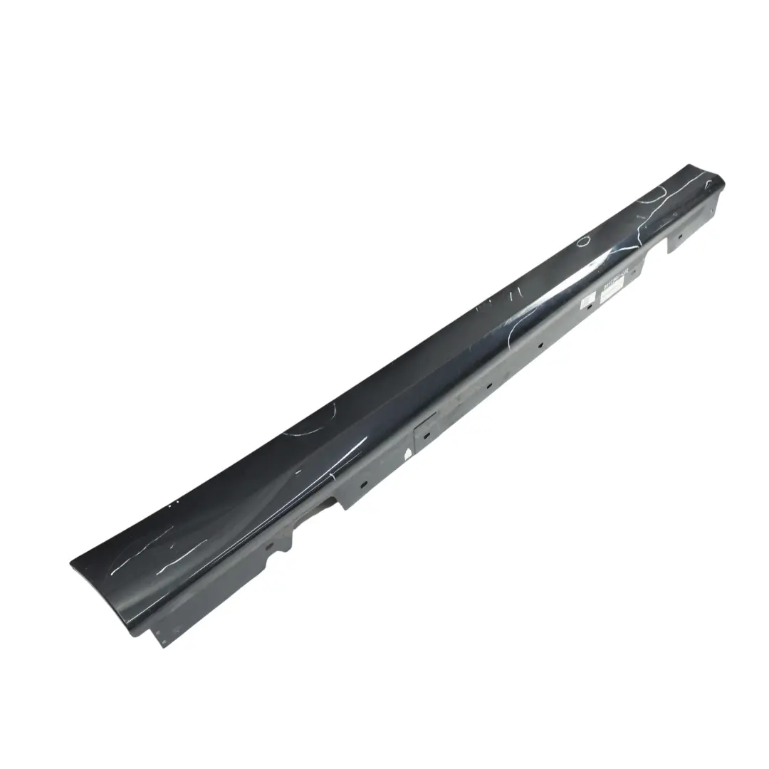Listwa Progowa Boczna Prawa Carbonschwarz Metallic 416 do BMW E90 E91 o numerze 32950 BMW E90 E91 Listwa Progowa Boczna Prawa Carbonschwarz Metallic 416 - SKU 0032950-CAR - Numer Części 32950