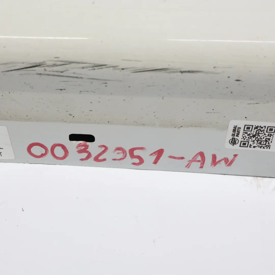 BMW 3 Series E90 E91 Batticalcagno Modanatura Laterale Sinistra Bianco Alpino - SKU 0032951-AW - Numero di parte 0032951