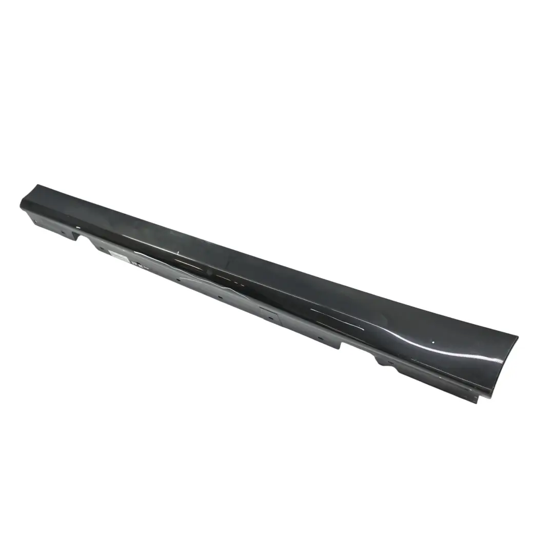 Bande de Seuil Latérale Gauche E91 Black Sapphire Noir - 475 pour BMW E90 M Sport à propos du numéro de pièce 0033441 BMW E90 M Sport Bande de Seuil Latérale Gauche E91 Black Sapphire Noir - 475 - SKU 0033441-BS - Numéro de pièce 0033441