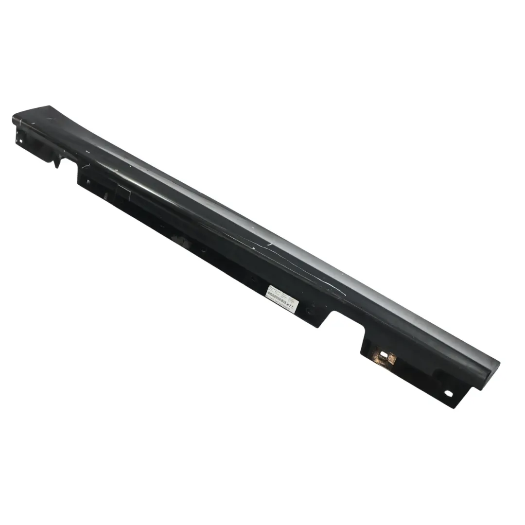 Bas de Porte Seuil Droite Sapphire Noir - 475 pour BMW E90 E91 LCI M Sport à propos du numéro de pièce 0037230 BMW E90 E91 LCI M Sport Bas de Porte Seuil Droite Sapphire Noir - 475 - SKU 0037230-BS2 - Numéro de pièce 0037230