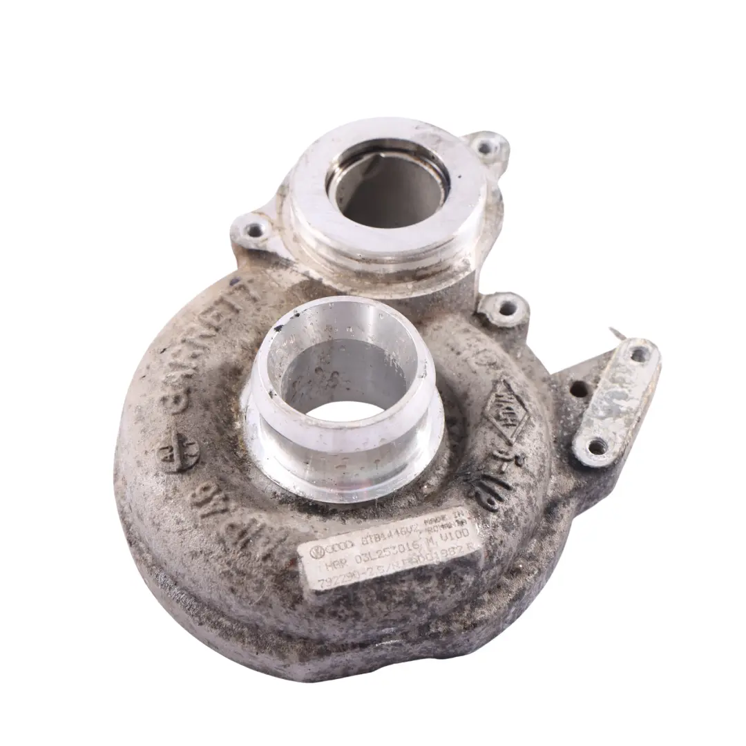 Turbolader Obere Abdeckung 2.0 TDI CAAB für Volkswagen Transporter T5 mit Teilenummer 03L253016M Volkswagen Transporter T5 Turbolader Obere Abdeckung 2.0 TDI CAAB - SKU 03L253016M-2 - Teilenummer 03L253016M
