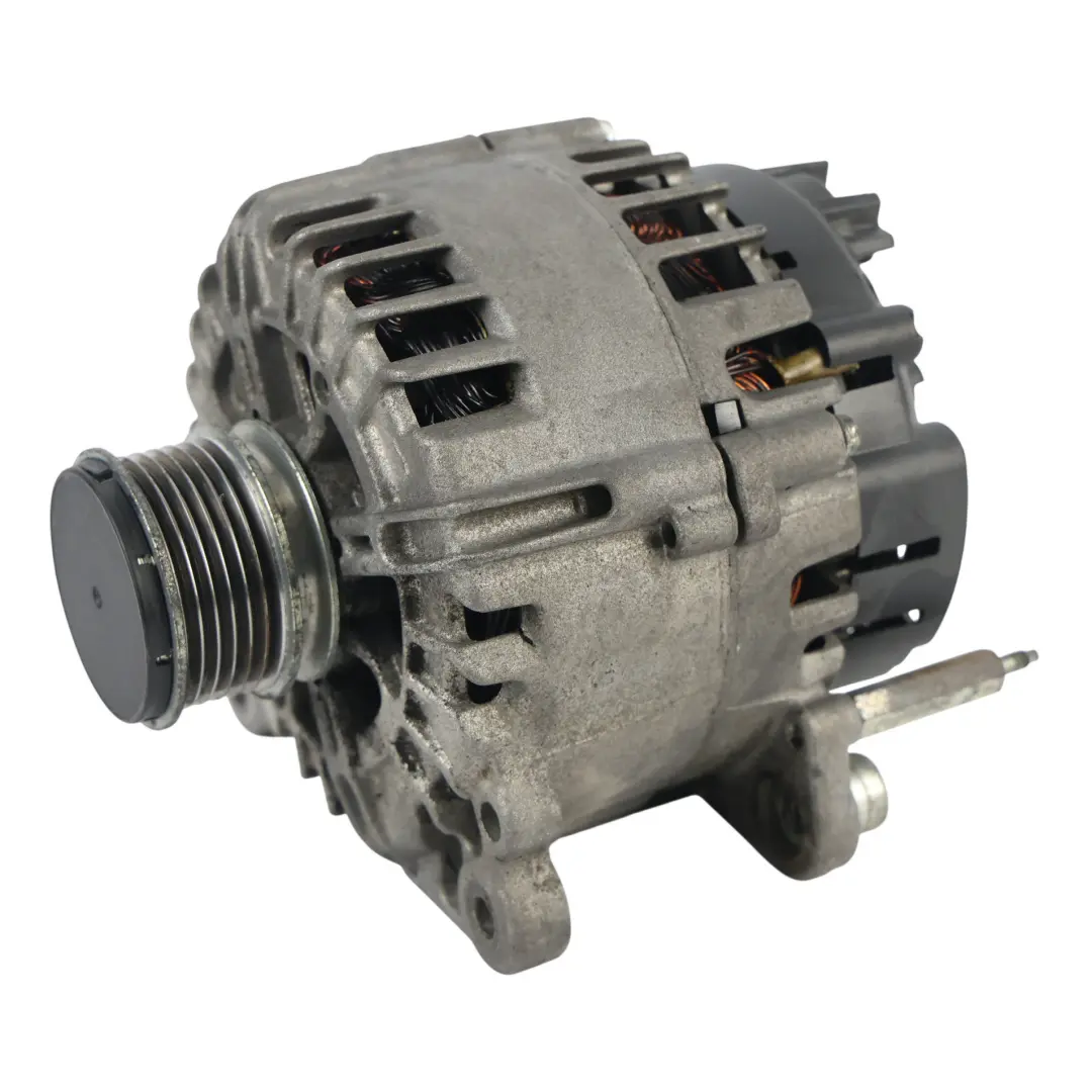 Alternatore Generatore 1.6 2.0 TDI Valeo 180A per Volkswagen Passat B7 con numero di parte 03L903023B Volkswagen Passat B7 Alternatore Generatore 1.6 2.0 TDI Valeo 180A - SKU 03L903023B - Numero di parte 03L903023B