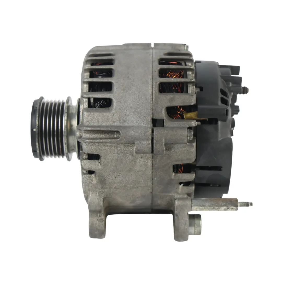 Alternatore Generatore 1.6 2.0 TDI Valeo 180A per Volkswagen Passat B7 con numero di parte 03L903023B Volkswagen Passat B7 Alternatore Generatore 1.6 2.0 TDI Valeo 180A - SKU 03L903023B - Numero di parte 03L903023B