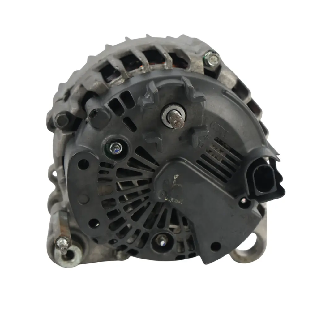 Alternatore Generatore 1.6 2.0 TDI Valeo 180A per Volkswagen Passat B7 con numero di parte 03L903023B Volkswagen Passat B7 Alternatore Generatore 1.6 2.0 TDI Valeo 180A - SKU 03L903023B - Numero di parte 03L903023B
