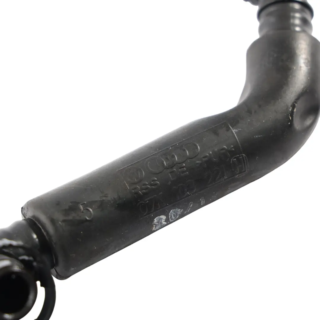 RSQ3 8U Tubo Linea Sfiato Motore 2.5 TFSI per Audi con numero di parte 07K103221H Audi RSQ3 8U Tubo Linea Sfiato Motore 2.5 TFSI - SKU 07K103221H - Numero di parte 07K103221H