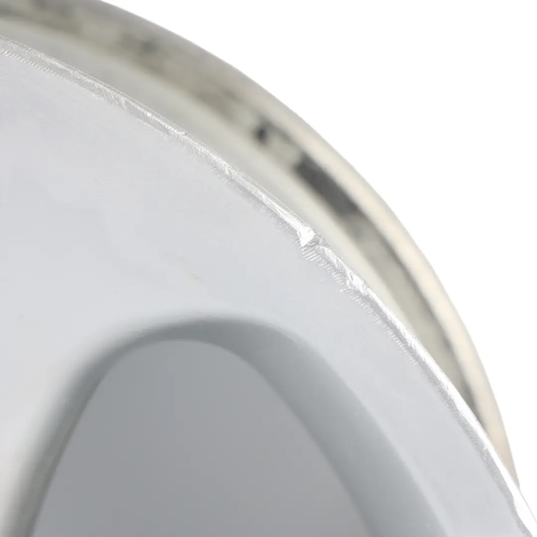 Jante Alliage Argent 18" 9.5J ET:25 5x120 5-Rayons pour BMW E38 à propos du numéro de pièce 1096224 BMW E38 Jante Alliage Argent 18" 9.5J ET:25 5x120 5-Rayons - SKU 1096224-2 - Numéro de pièce 1096224