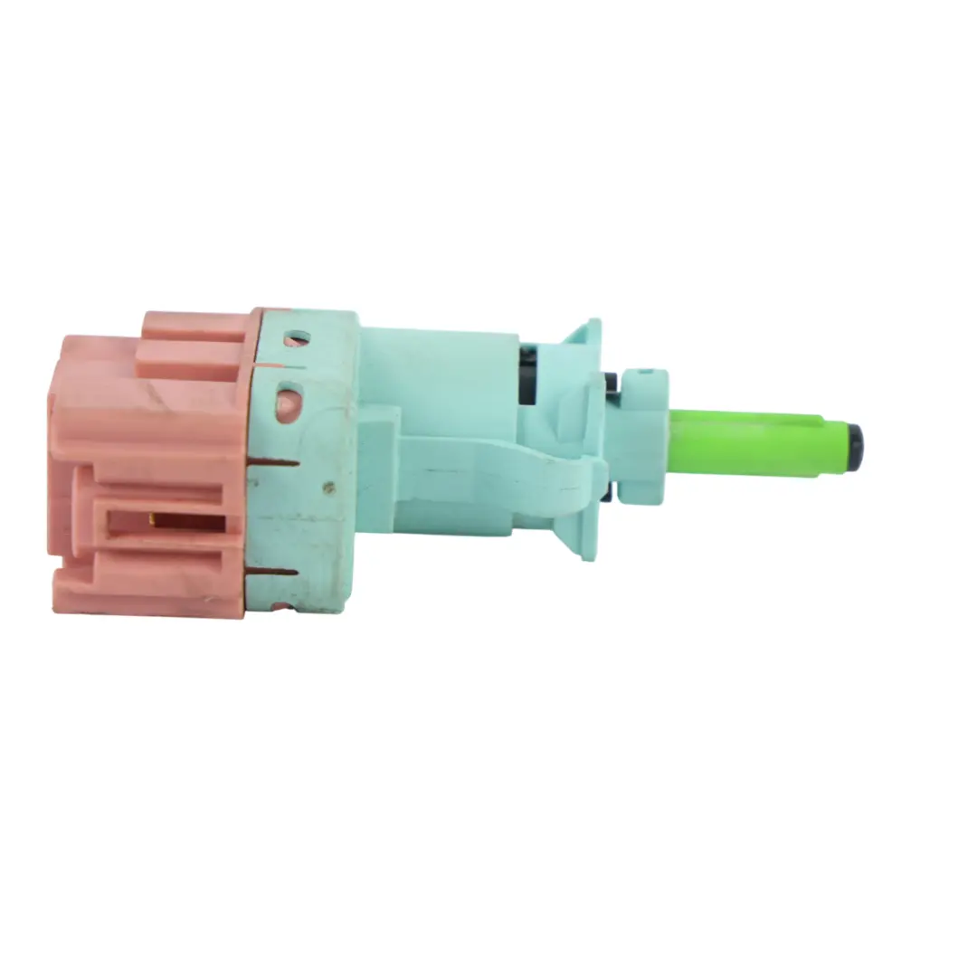 Włącznik Świateł Stop do Citroën Relay Fiat Ducato Peugeot Boxer o numerze 1398492080 Citroën Relay Fiat Ducato Peugeot Boxer Włącznik Świateł Stop - SKU 1398492080 - Numer Części 1398492080