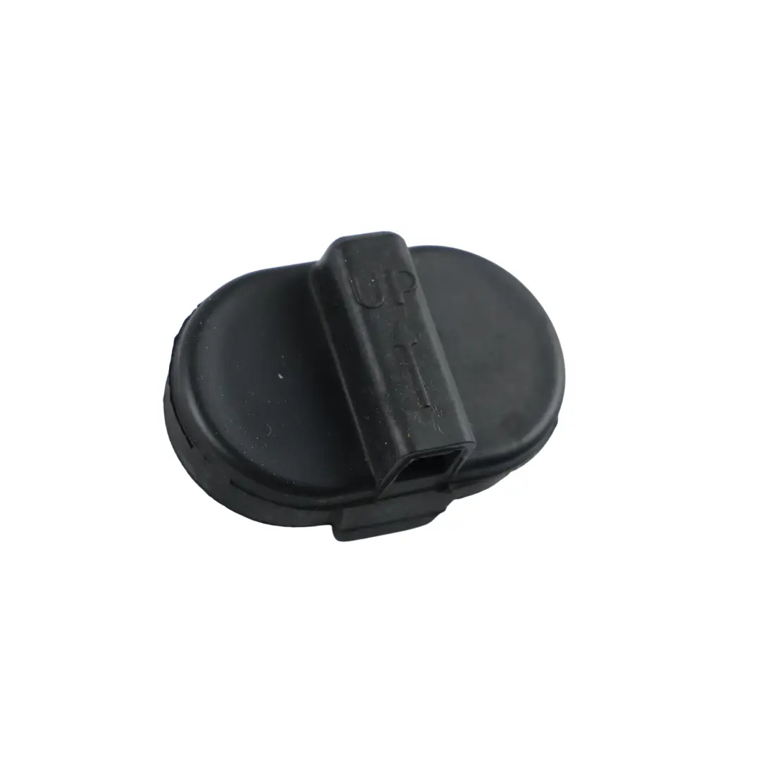 MK3 Tapa Protección Polvo Faro Delantero 4VFX-13K046-B para Ford Focus con número de pieza 13K046B Ford Focus MK3 Tapa Protección Polvo Faro Delantero 4VFX-13K046-B - SKU 13K046B - Número de pieza 13K046B