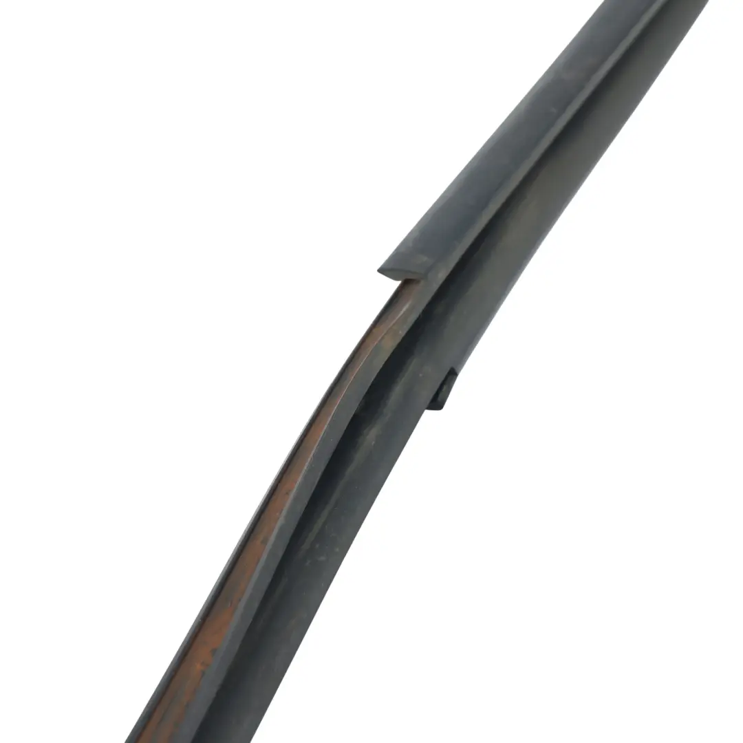 Mk4 Guarnizione Vetro Porta Anteriore Destra per Ford Ranger con numero di parte 1452732 Ford Ranger Mk4 Guarnizione Vetro Porta Anteriore Destra - SKU 1452732 - Numero di parte 1452732