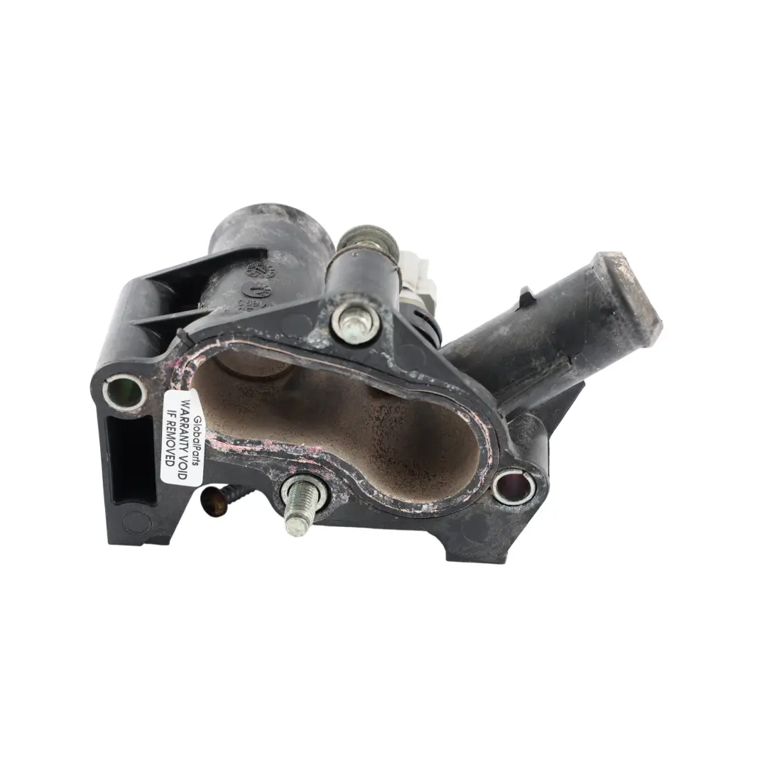 Obudowa Termostatu Benzyna 7M5G-8K556-AC do Ford Fiesta MK7 Focus B-Max o numerze 1531004 Ford Fiesta MK7 Focus B-Max Obudowa Termostatu Benzyna 7M5G-8K556-AC - SKU 1531004 - Numer Części 1531004