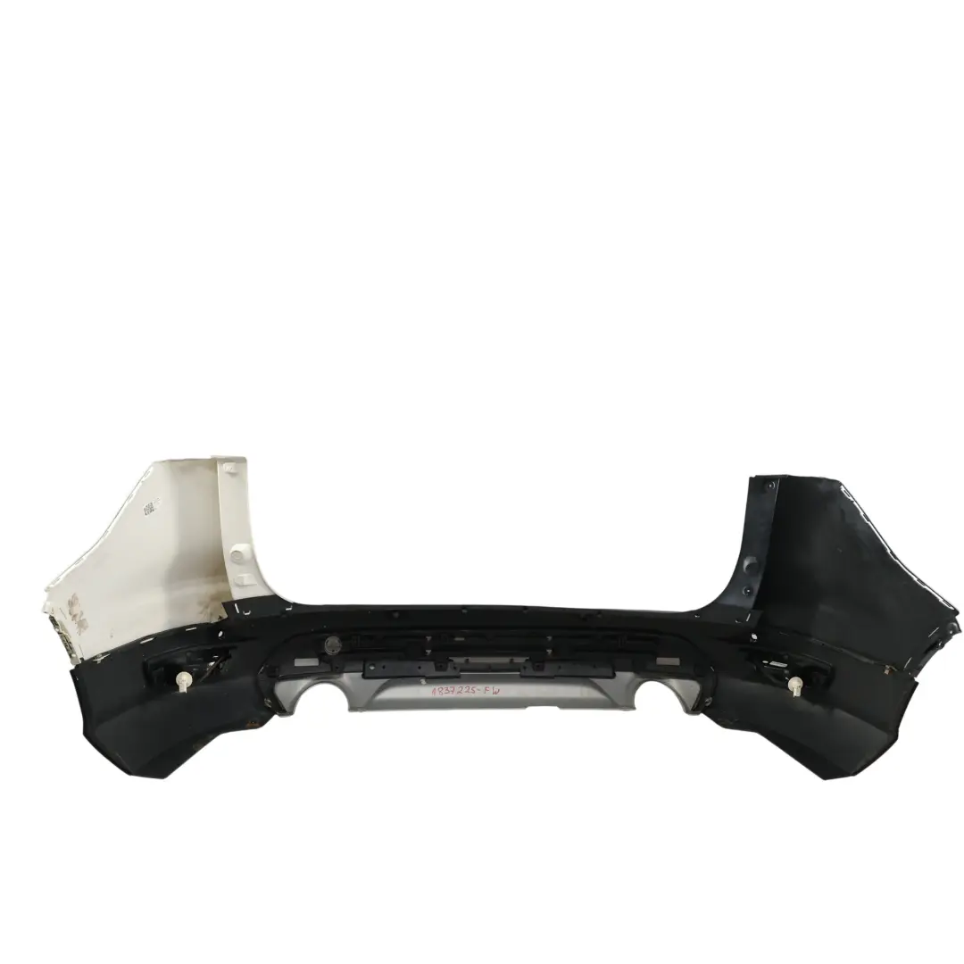 C520 Osłona Zderzaka Tylnego Biały Frozen Z2 do Ford Kuga o numerze 1837225 Ford Kuga C520 Osłona Zderzaka Tylnego Biały Frozen Z2 - SKU 1837225-FW - Numer Części 1837225