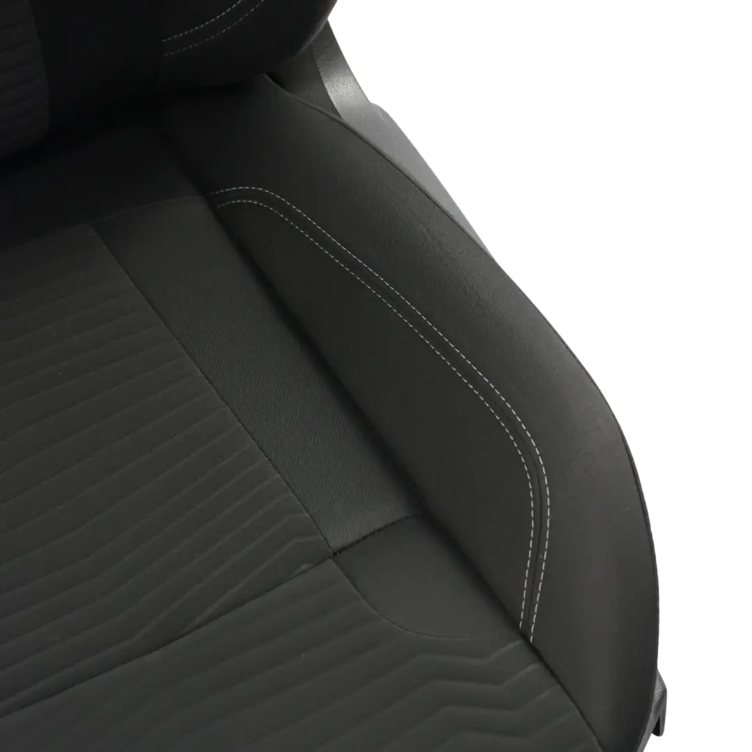 Przedni Lewy Fotel Tkanina Lithos/Domo Antracytowy Czarny do Ford Fiesta Mk7 o numerze 1855648 Ford Fiesta Mk7 Przedni Lewy Fotel Tkanina Lithos/Domo Antracytowy Czarny - SKU 1855648-1 - Numer Części 1855648