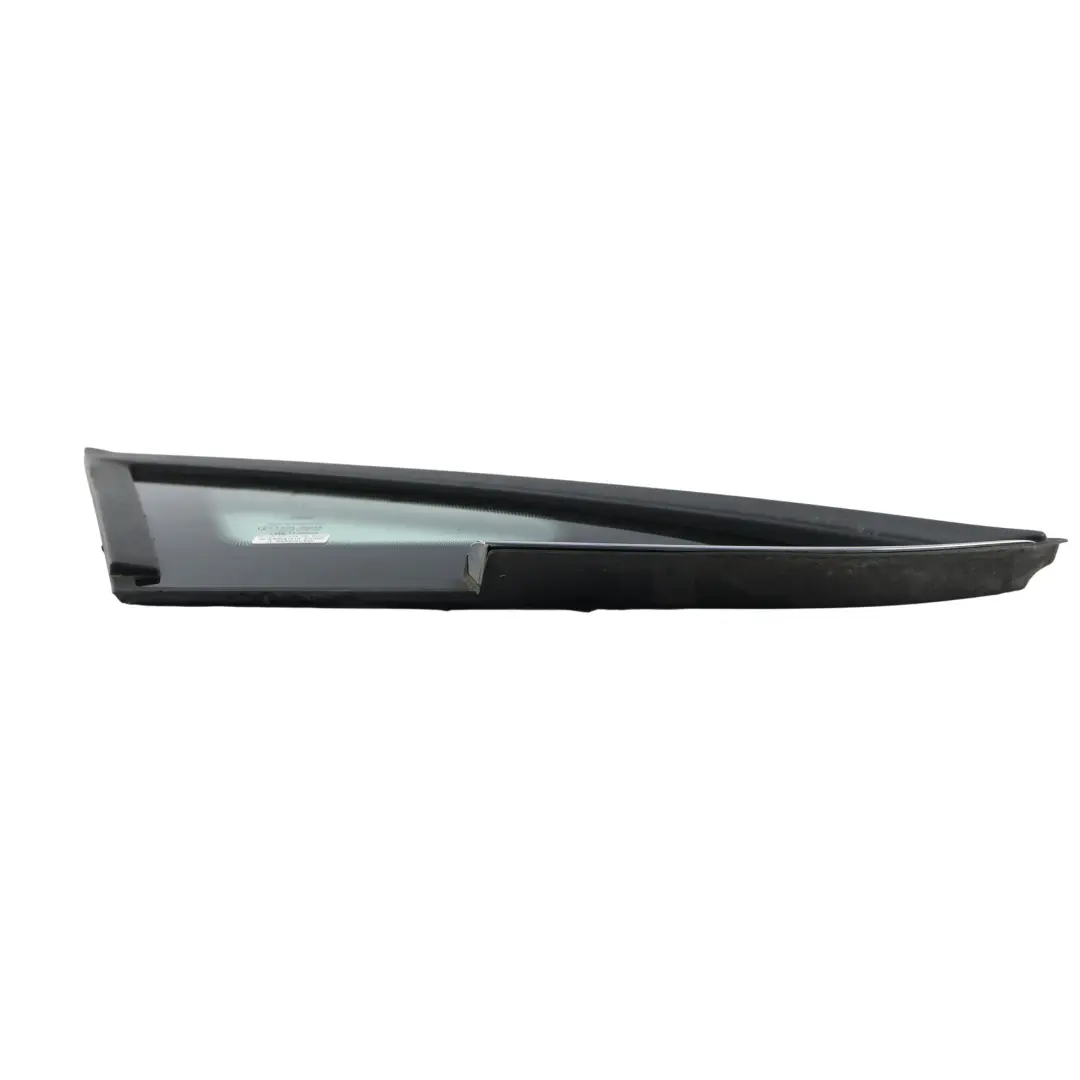 Vitre Triangle Quart Avant Droit F1BB-A29710-BA pour Ford Fiesta MK7 à propos du numéro de pièce 1923610 Ford Fiesta MK7 Vitre Triangle Quart Avant Droit F1BB-A29710-BA - SKU 1923610 - Numéro de pièce 1923610