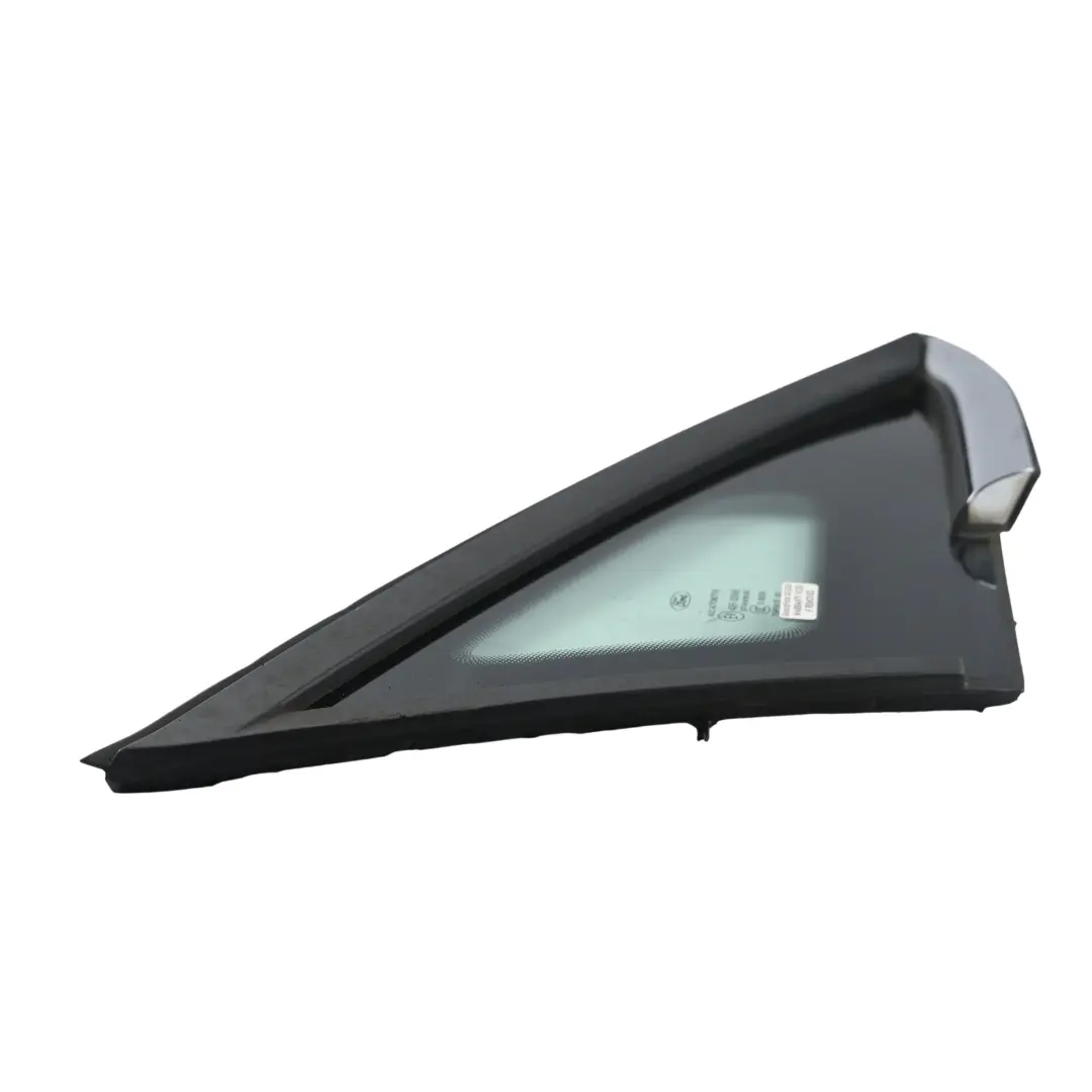Vitre Triangle Quart Avant Droit F1BB-A29710-BA pour Ford Fiesta MK7 à propos du numéro de pièce 1923610 Ford Fiesta MK7 Vitre Triangle Quart Avant Droit F1BB-A29710-BA - SKU 1923610 - Numéro de pièce 1923610