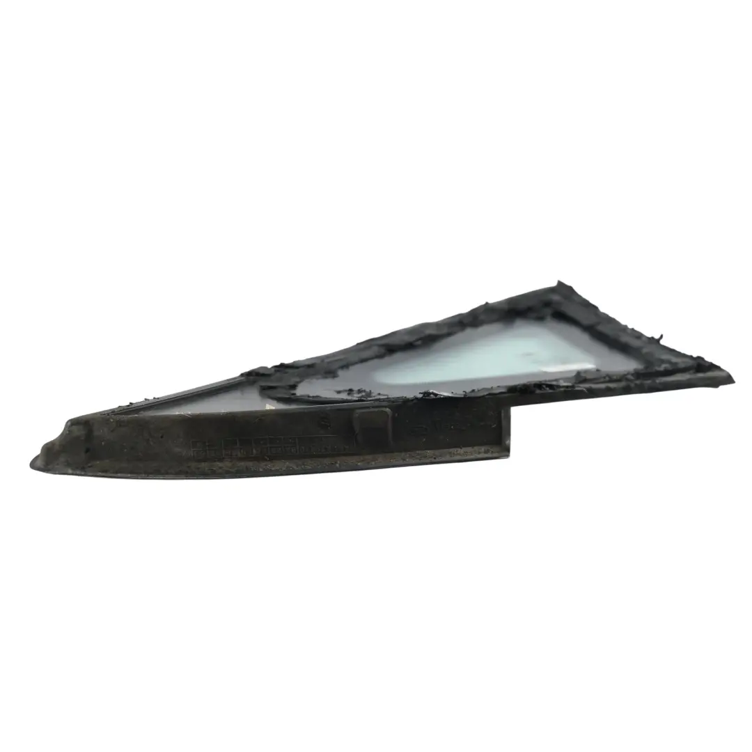 Ford Fiesta MK7 Vitre Triangle Quart Avant Droit F1BB-A29710-BA - SKU 1923610 - Numéro de pièce 1923610