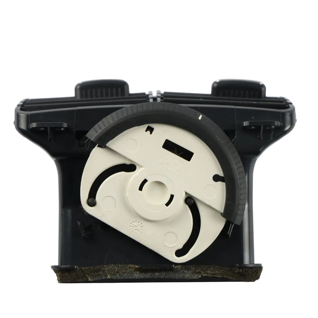 MK6 Guida Condotto Ventilazione Console Centrale Posteriore per VW Golf con numero di parte 1K0819203A VW Golf MK6 Guida Condotto Ventilazione Console Centrale Posteriore - SKU 1K0819203A - Numero di parte 1K0819203A