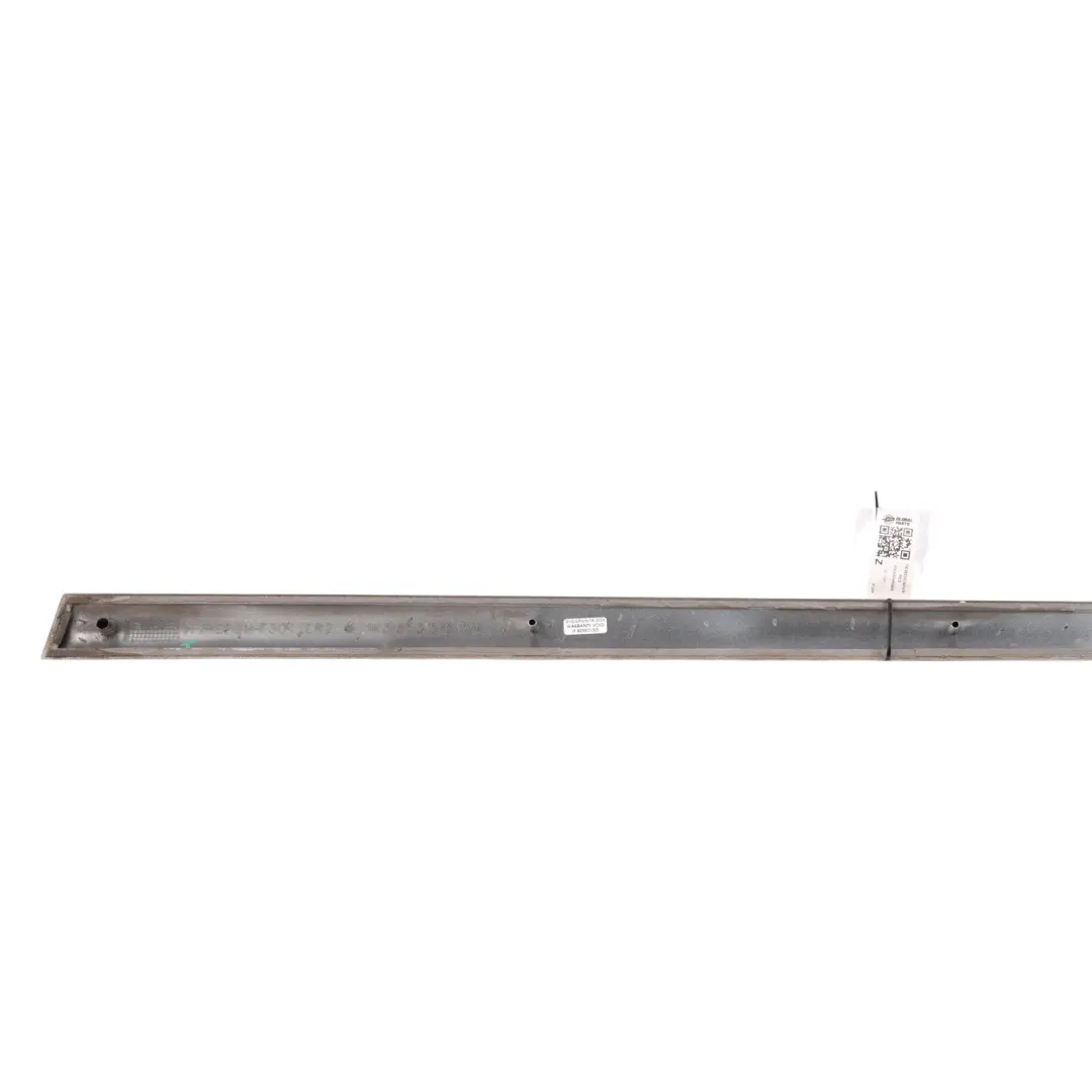 Volkswagen Golf MK5 Front Door Strip Trim Cover Right O/S Reflex Silver - A7W - SKU 1K3853516A-RES - Part number 1K3853516A