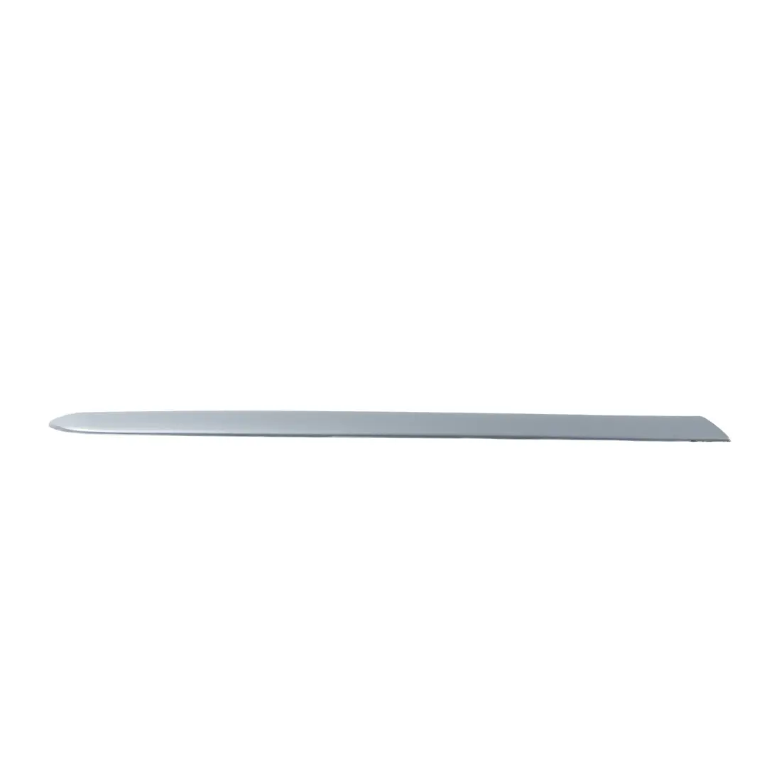Mk5 Modanatura Destro Argento Reflex Metallizzato A7W per Volkswagen Golf con numero di parte 1K3853536A Volkswagen Golf Mk5 Modanatura Destro Argento Reflex Metallizzato A7W - SKU 1K3853536A-RES - Numero di parte 1K3853536A