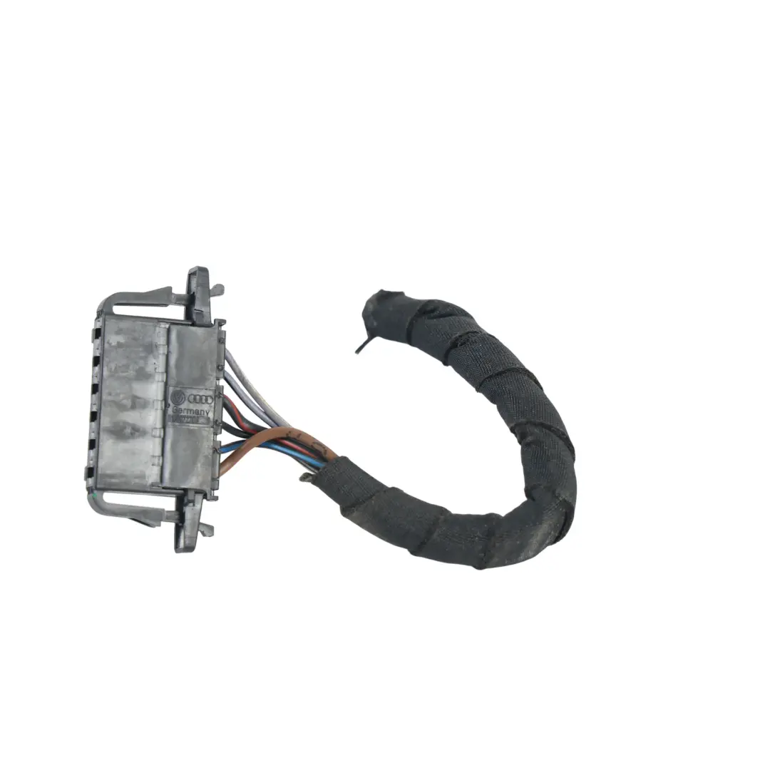 Mk3 Tail Light Lamp Plug Socket Rear Left N/S to Volkswagen Scirocco with Part number 1K8945095M Volkswagen Scirocco Mk3 Tail Light Lamp Plug Socket Rear Left N/S - SKU 1K8945095M-2 - Part number 1K8945095M