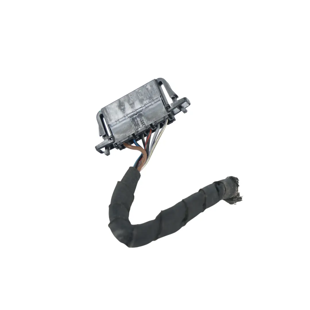 Mk3 Tail Light Lamp Plug Socket Rear Left N/S to Volkswagen Scirocco with Part number 1K8945095M Volkswagen Scirocco Mk3 Tail Light Lamp Plug Socket Rear Left N/S - SKU 1K8945095M-2 - Part number 1K8945095M