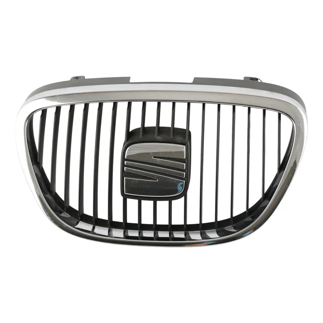 Mk2 Front Bumper Upper Centre Grille Cover Panel to Seat Leon FR with Part number 1P0853651C Seat Leon FR Mk2 Front Bumper Upper Centre Grille Cover Panel - SKU 1P0853651C - Part number 1P0853651C
