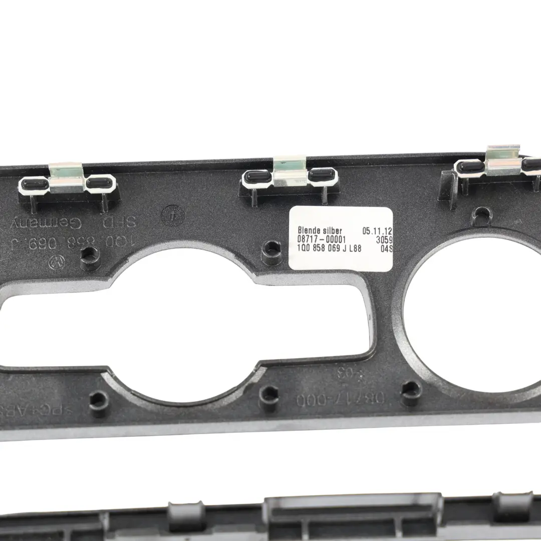 MK3 Cornice Pannello Climatizzatore per Volkswagen Scirocco con numero di parte 1Q0858069J Volkswagen Scirocco MK3 Cornice Pannello Climatizzatore - SKU 1Q0858069J - Numero di parte 1Q0858069J