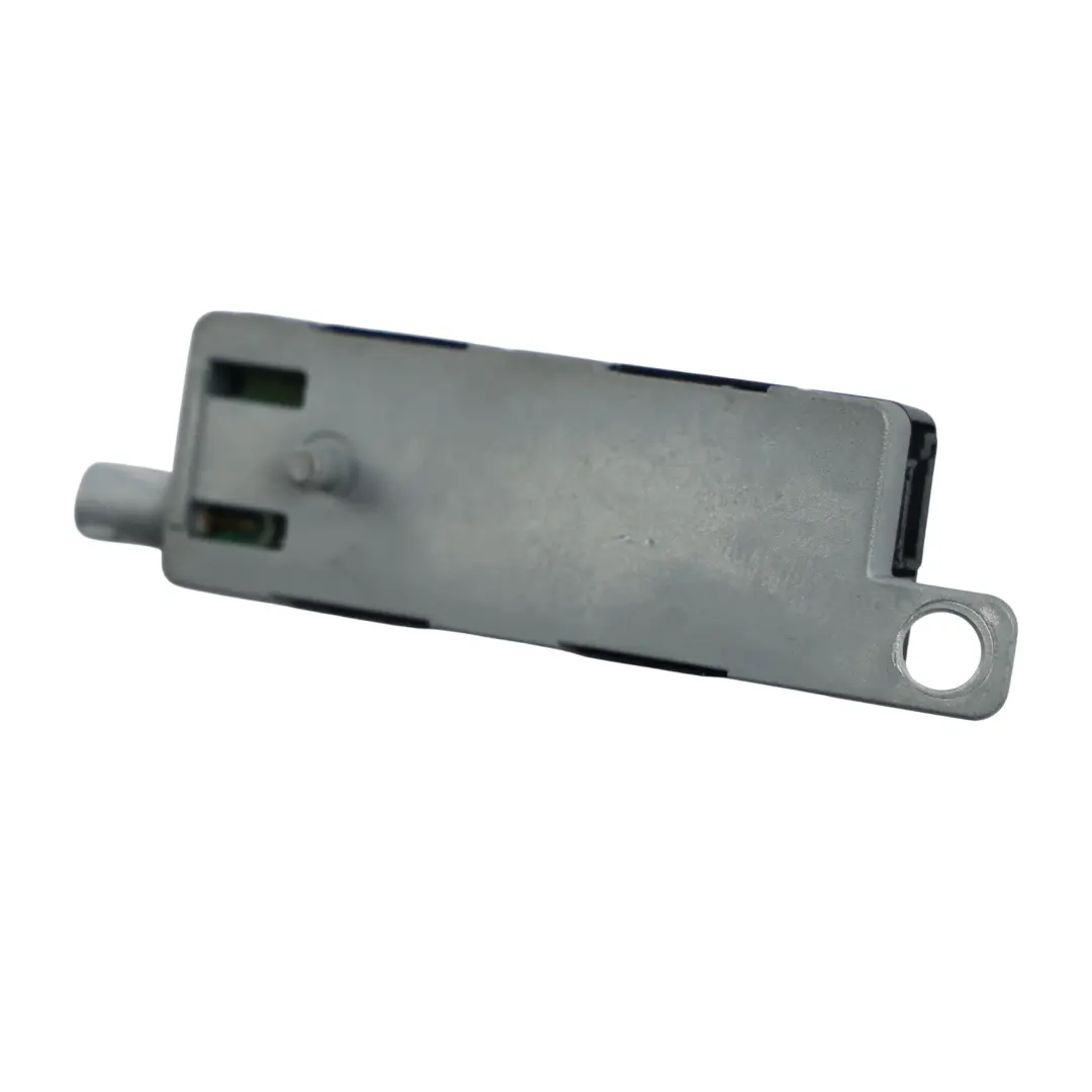 Antennen Verstärker Modul Einheit Links für Audi A4 B9 Touran 1T mit Teilenummer 1T0035577Q Audi A4 B9 Touran 1T Antennen Verstärker Modul Einheit Links - SKU 1T0035577Q - Teilenummer 1T0035577Q