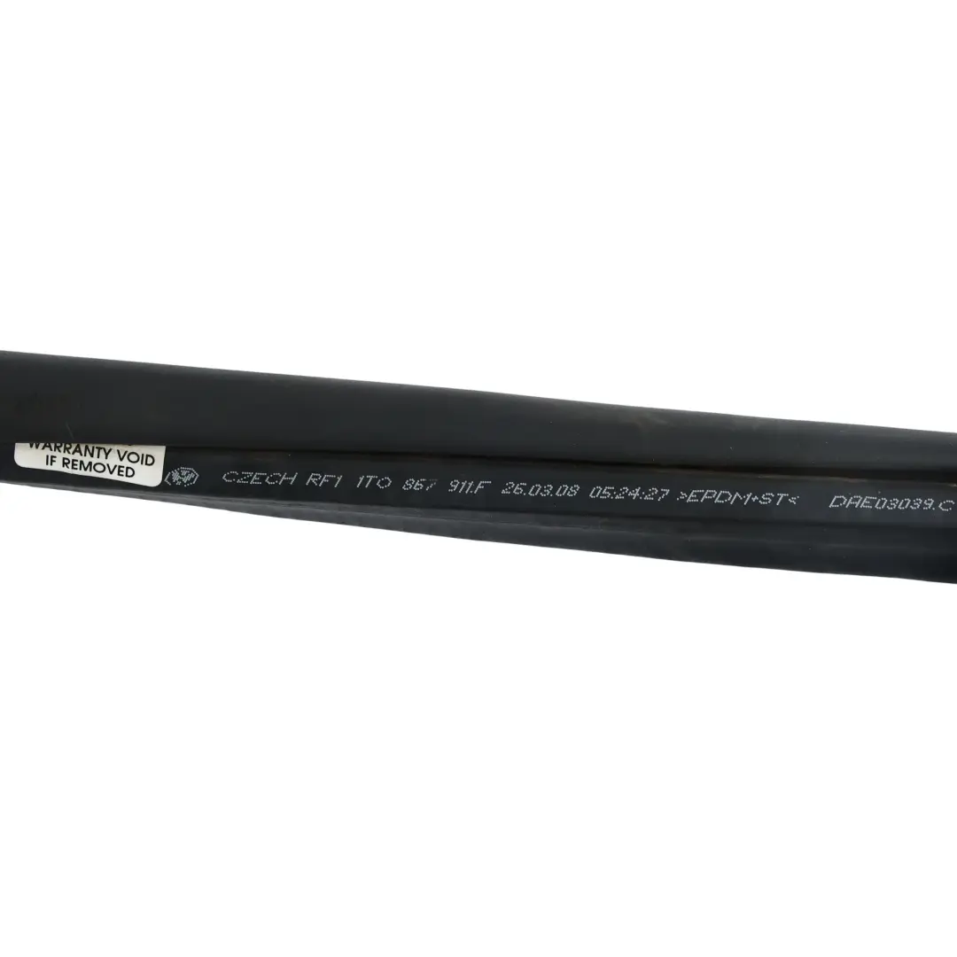 Junta Goma Puerta Delantera Derecha para Volkswagen Touran 1T con número de pieza 1T0837702C Volkswagen Touran 1T Junta Goma Puerta Delantera Derecha - SKU 1T0837702C - Número de pieza 1T0837702C